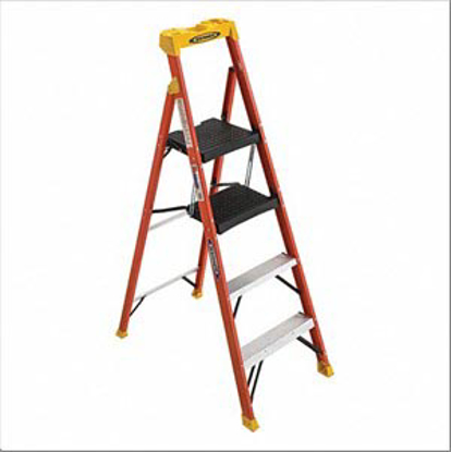Picture of 4 FT 2 1/4 IN 300 LB LOAD CAPACITY FIBERGLASS STEPLADDER