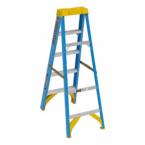 Picture of 5 FT 250 LB LOAD CAPACITY FIBERGLASS STEPLADDER