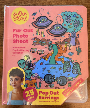 Picture of FAR OUT PHOTO SHOOT BOOK OF POP OUT EARRINGS CS/24